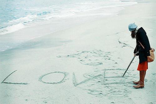 白眼狼表妹害死我全家,我让她葬身火海首发小说 秦冰冰小晴在线阅读