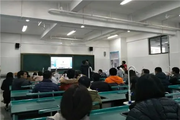 晋江十大高中排行榜 晋江市平山中学上榜第一注意教育发展