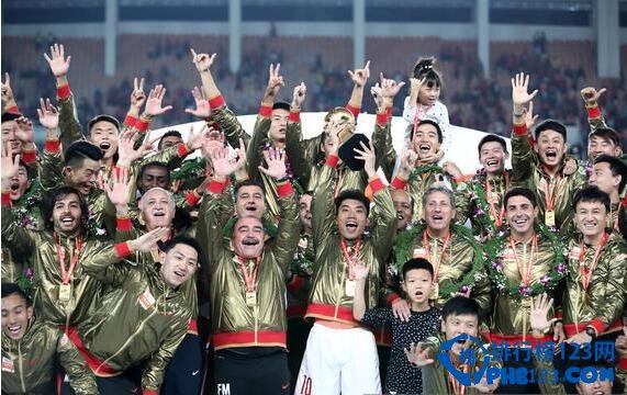 中超积分榜最新排名2016 广州恒大64分夺6连冠