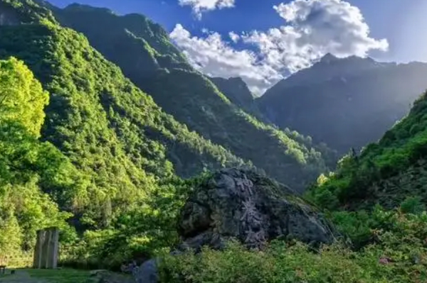 湖北四大名山排名，天然氧吧排第一，第二曾是皇室家庙