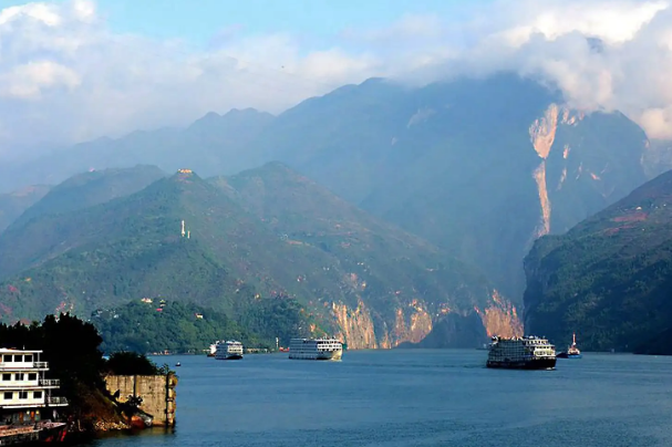 湖北十大名胜古迹排行榜，黄鹤楼上榜，武汉东湖排第五