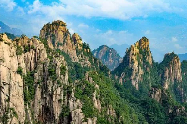 中国最著名的三座山，佛教名山排第三，第一曾用来祭祀封禅
