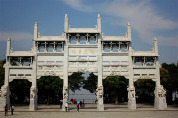 广东十大古镇落排行榜：龙湖古寨上榜，第八有古城墙