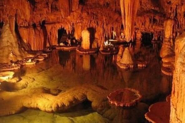 全球十大最美天然山洞排行榜,国内只上榜了一个,第七有蝙蝠龙