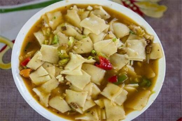 西宁十大小吃，酿皮能健脾厚肠，狗浇尿你吃过吗