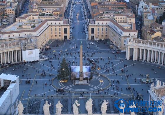 梵蒂冈面积多少平方米，44万平方米(相当于天安门广场)