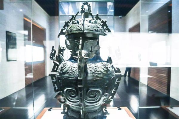 四川省博物馆十大镇馆之宝：青铜神树上榜，第三是仕女画