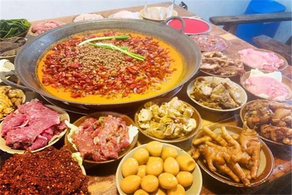 重庆十大热门火锅店排名:卤校长第2，第9女生无法拒绝