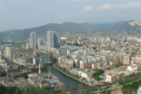 黔南州十大县城 瓮安县全国闻名，惠水县是桔果之乡