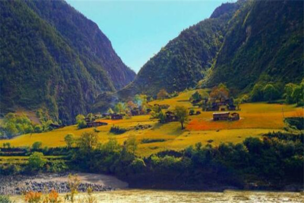 云南十大旅游县城 罗平县美如画卷一般，你想去哪个