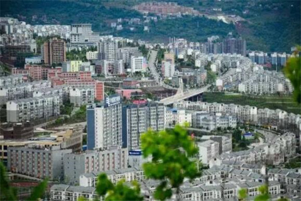 云南十大宜居县城 宜良县是烤鸭之乡，第八是我国百强幸福县