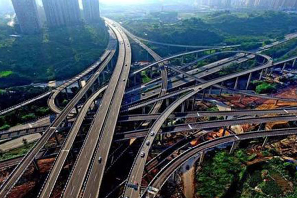 世界上第一复杂立交桥：连接8个方向 采用5层立交设计