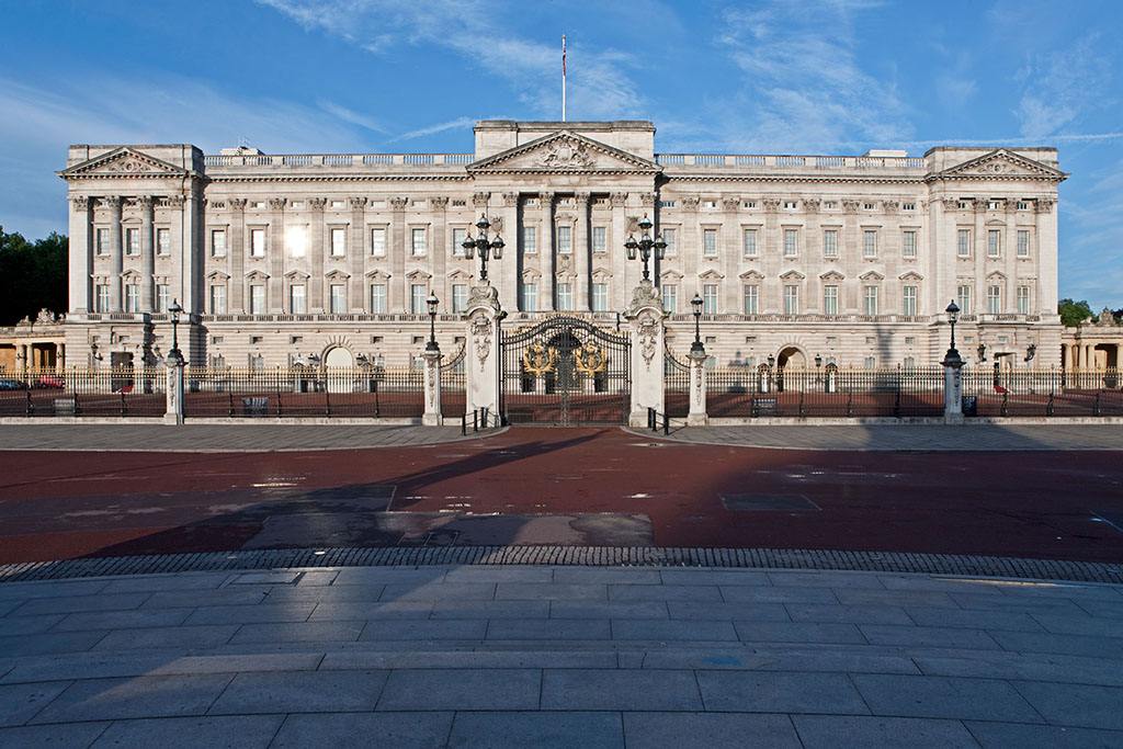 白金汉宫是哪个国家的?英国君主的寝宫