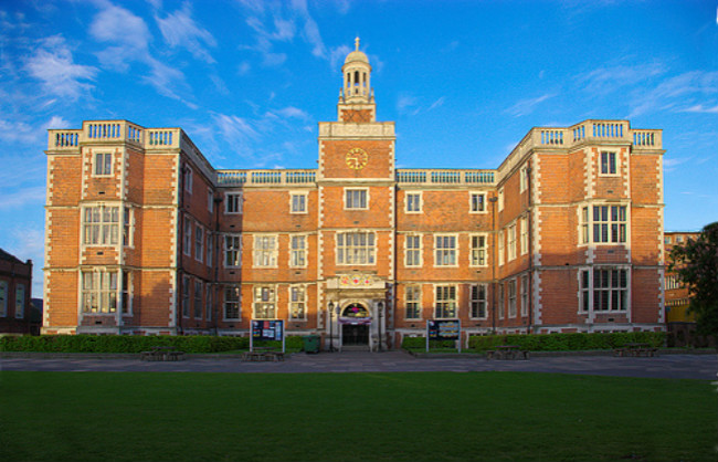 2018年英国纽卡斯尔大学世界排名 留学费用