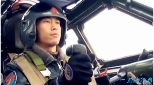 中国空军轰炸机学员第一次跨越大半个中国训练！
