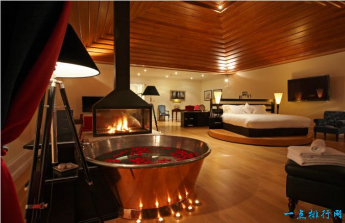 世界上10个不可思议的酒店浴室排行榜  浴室景色太销魂