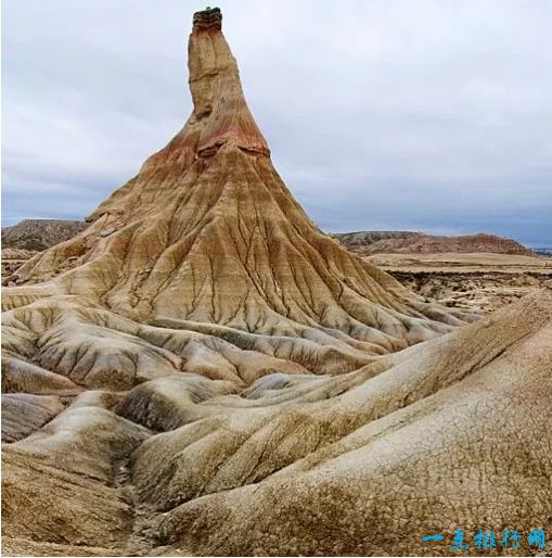 西班牙十大怪异的旅游景点排行榜  最后一个让人心跳