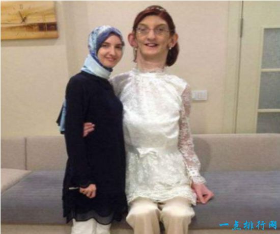 世界最高少女，土耳其少女17岁身高就高达2.14米