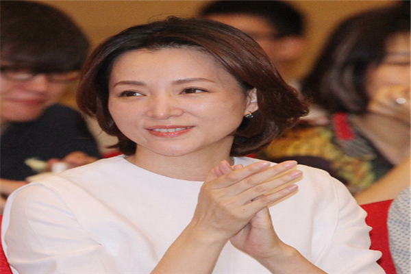 中国十大知名女主持人:倪萍上榜，董卿最受观众喜欢