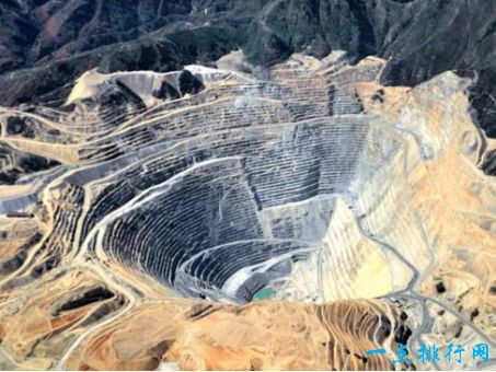 世界上最大的铜矿 宾汉峡谷铜矿开采成为美国版的愚公移山