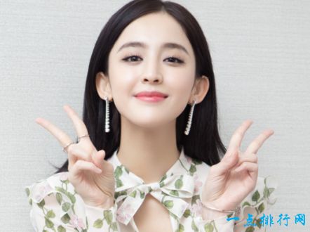 新疆第一美女 古力娜扎为何被黑的这么惨