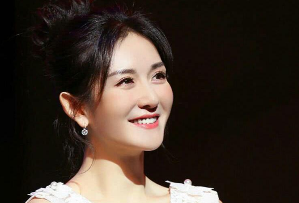微博人气明星排行榜：易烊千玺上榜，前四粉丝破亿