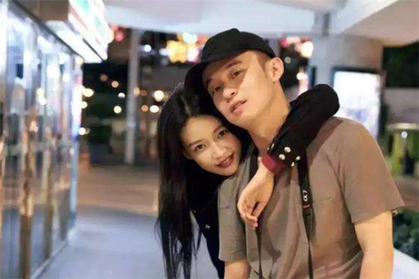 90后明星夫妻排行榜：比伯结婚了，第十令人唏嘘