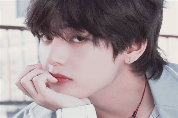 BTS颜值排名：团内有两个世界首帅，金硕珍是贵公子