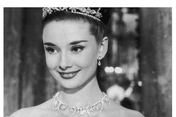 世界公认十大美女 颜值逆天，林青霞排名第5，第一名又是她