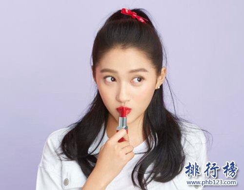 娱乐圈最有背景的十大女星，韩雪仅第二，第一正在热恋