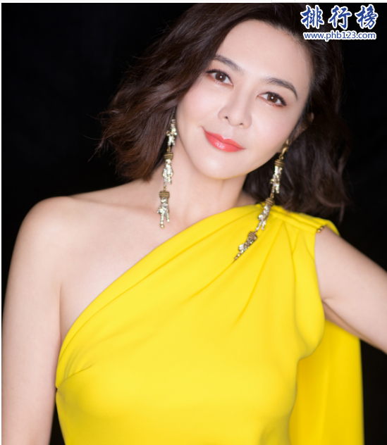 香港四大绝色之首：张国荣力压众美女娱乐圈的传奇人物！