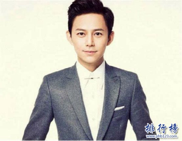 男明星微博粉丝排行榜,何炅粉丝比胡歌多三千万(附50强)