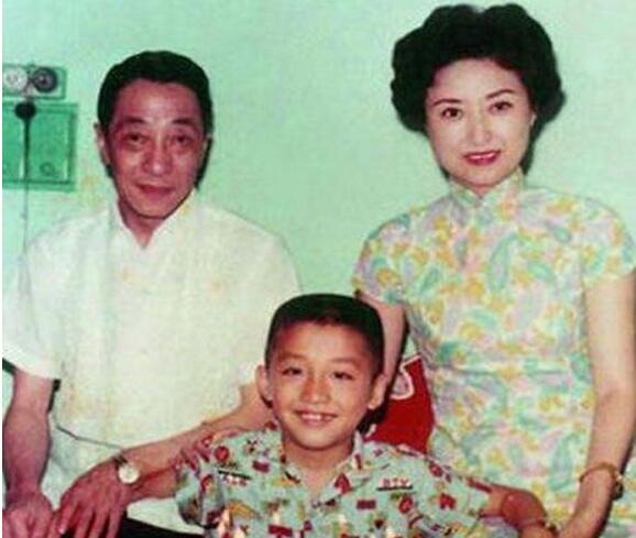 惊曝庾澄庆显赫家世：祖父曾任昆明市长(家中皆为上流人士)