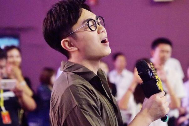 大鹏十大经典歌曲排行榜：《都选C》上榜，第一嗨到爆