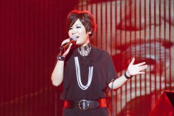 黄小琥十大经典歌曲排行榜：《没那么简单》上榜，忍不住单曲循环