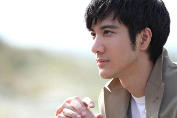 王力宏十大热门歌曲排行榜：《爱一点》上榜，第十中国风