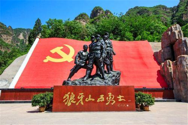 十大家国情怀电影排行榜 战狼两部上榜，近期八佰好评很多
