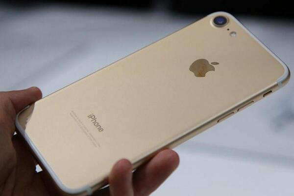 2016年度手机好评排行榜：iPhone霸占前七，iPhone7第一