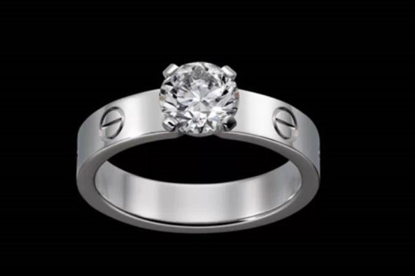 世界十大知名钻石品牌 蒂芙尼钻戒最奢侈，第七为周大福