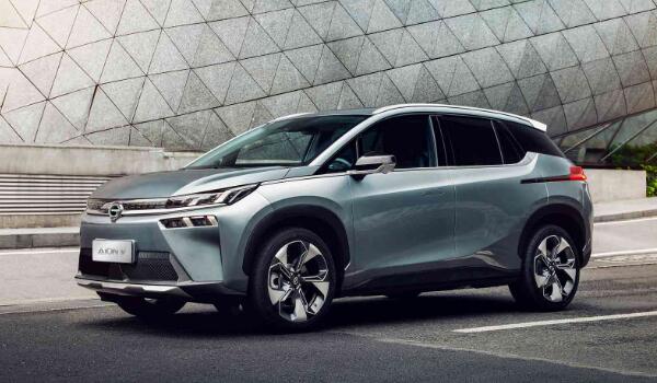 广汽传祺新能源最新款 广汽aion v续航高达600km(售价17万元)