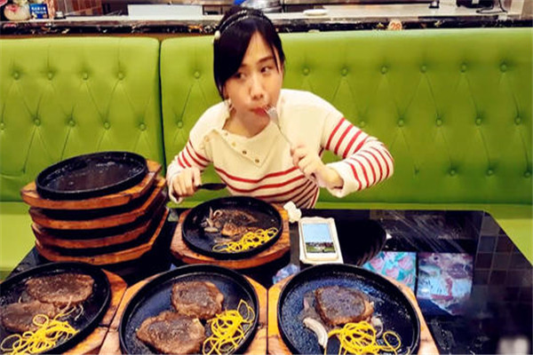 国内知名度最高的十大吃播排行榜：浪胃仙抖音最火，大祥哥的食材最昂贵