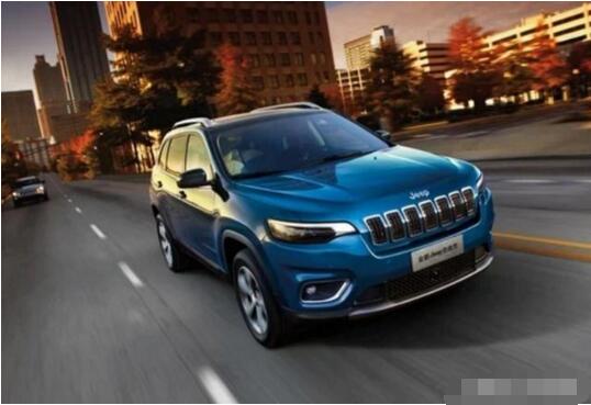 全新吉普自由光怎么样，中期改款非常成功的一款SUV