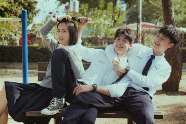 最新台湾电视剧：《坠爱》上榜，第二是反套路言情