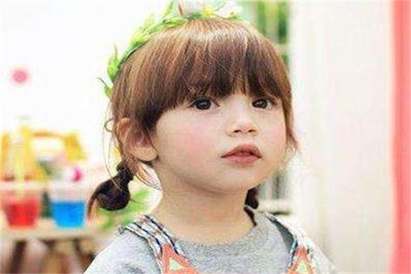 有哪些好看的3-6岁的女孩子发型？3-6岁儿童发型推荐