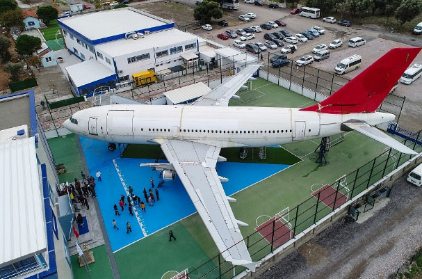 世界上最独特教室：竟然是一架空客A310客机