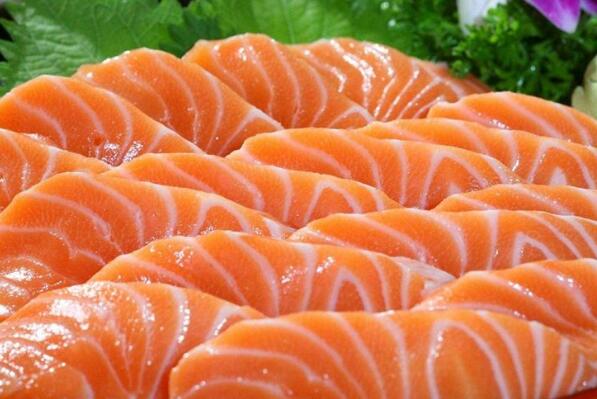 世界公认十大健康食品，三文鱼榜上有名