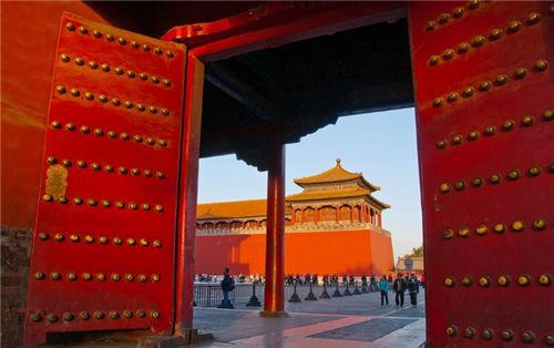 故宫门钉为什么不能摸？故宫门钉有什么寓意？