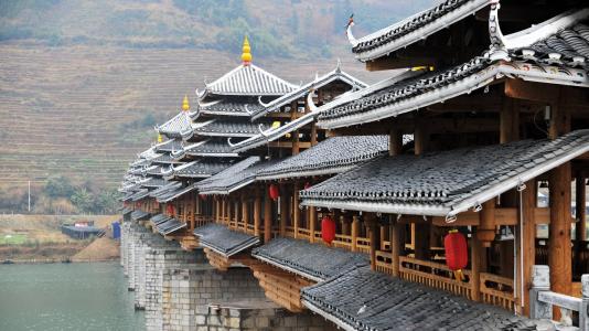 全球十大最不可思议的桥梁 中国风雨桥榜上有名