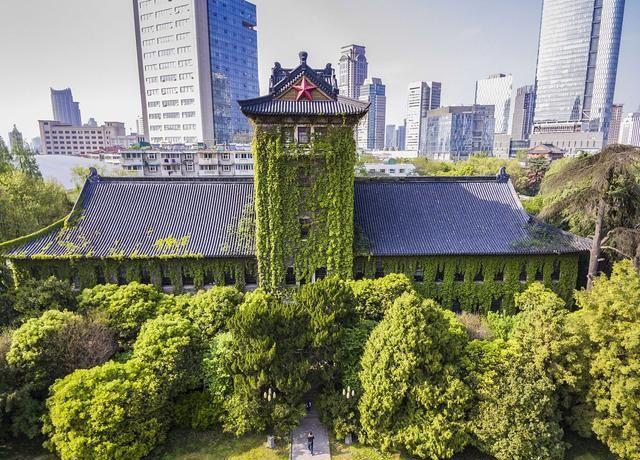 江苏综合类大学排名前十，南京大学排在第一名
