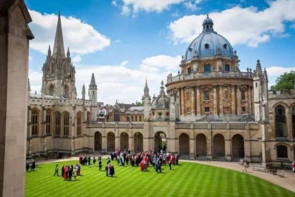 2022英国大学QS排名：牛津第一剑桥第二